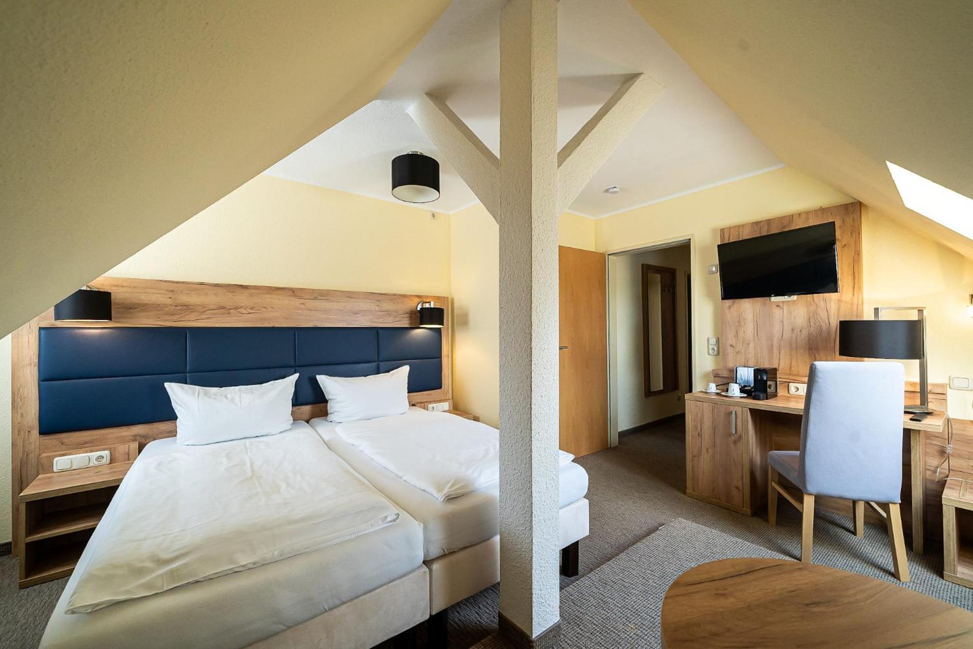 Sleepbeeone Wilhelmshaven Hotel Bagian luar foto