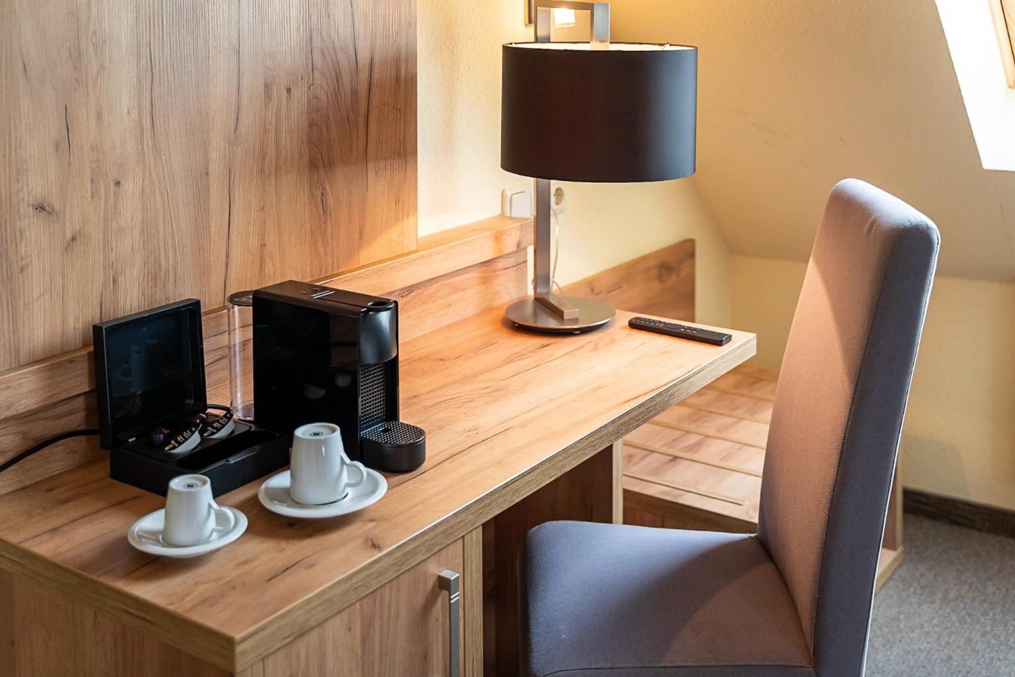 Sleepbeeone Wilhelmshaven Hotel Bagian luar foto