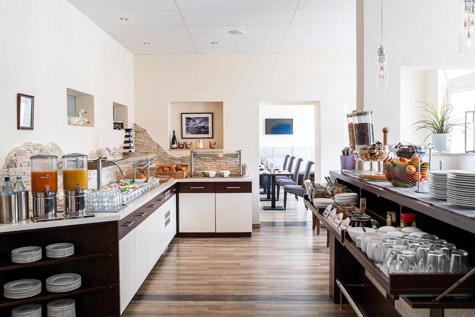 Sleepbeeone Wilhelmshaven Hotel Bagian luar foto